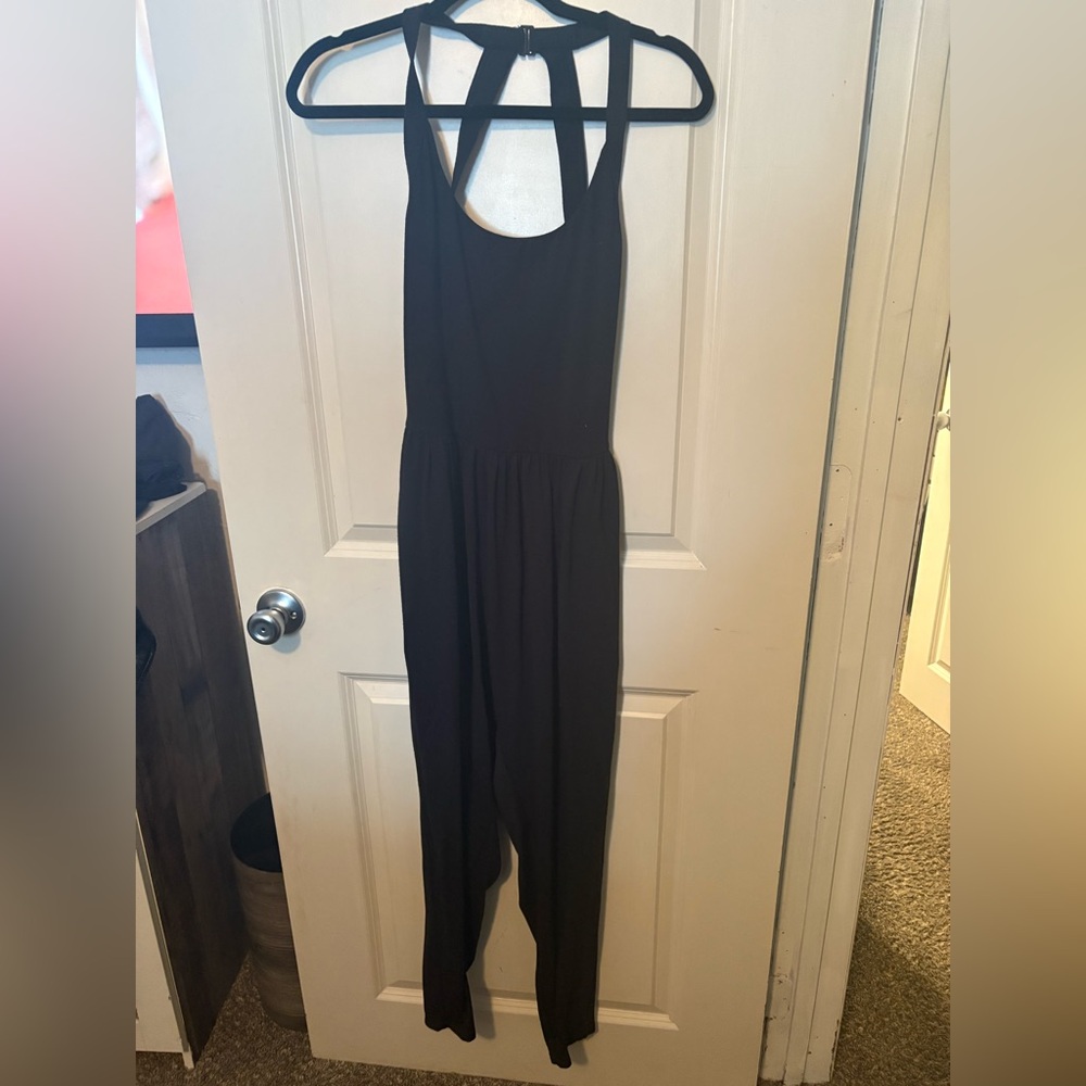 HALARA Black Scoop Neck Jumpsuit with Strappy Back